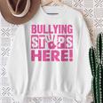 Bullyingtop Here ピンクシャツデー スウェットシャツ 年配の女性への贈り物