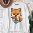 かわいいキツネを食べるラーメンかわいい動物アート スウェットシャツ 年配の女性への贈り物