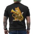 チューバを弾く面白い猫ギフト かわいい子猫ミュージシャンファン メンズTシャツ バックプリント