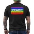 平和 シンボル 国旗 色 戦争反対 虹 Peace No Warintage メンズTシャツ バックプリント