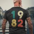 1982 デザイン レトロバースデーヴィンテージ 1982 メンズTシャツ バックプリント 高齢者への贈り物