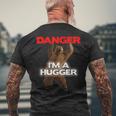 Danger I'm A Big Hugger 面白い危険な熊のハギング メンズTシャツ バックプリント 高齢者への贈り物