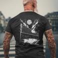 バレーボールのボールを描くバレーボーラー メンズTシャツ バックプリント 高齢者への贈り物