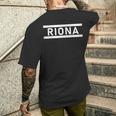 「Riona」ヘボン式「りおな」「リオナ」下の名前 ローマ字 名入れ 名乗り ラテン文字 綴り メンズTシャツ バックプリント 彼への贈り物