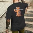 ヤクザ 猫 サムライ タトゥー 日本語 オレンジ 猫 グラフィック メンズTシャツ バックプリント 彼への贈り物