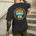 ヴィンテージ 68歳の誕生日のデコレーション 男性用 68歳の誕生日 メンズTシャツ バックプリント 彼への贈り物
