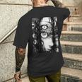 不気味な漫画 少女 怖い目 ホラー ハロウィン 恐ろしい メンズTシャツ バックプリント 彼への贈り物