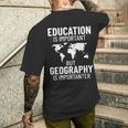 地理教師 地理学者 世界地図 学習史 メンズTシャツ バックプリント 彼への贈り物