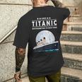 息子のための1912年のヴィンテージタイタニック航海船クルーズギフト メンズTシャツ バックプリント 彼への贈り物