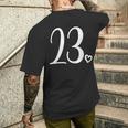 数字23 23歳 23歳 23歳の誕生日 23歳 メンズTシャツ バックプリント 彼への贈り物
