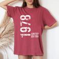限定 48 歳の誕生日男性版女性 48 歳 1978 ギフト レディースオーバーサイズコンフォートTシャツ Crimson