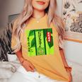 お茶 面白いtシャツ おばあちゃん 祖母 おもしろ 緑茶 文字入り メンズ 面白い 服 ネタ 文字tシャツ レディースオーバーサイズコンフォートTシャツ Mustard