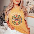 サーモン ノルウェー Rosemaling 花柄 フィヨルド 自然 Norge レディースオーバーサイズコンフォートTシャツ Mustard