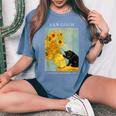 面白いゴッホ風変わりな猫とひまわりの花瓶パロディアート レディースオーバーサイズコンフォートTシャツ Blue Jean