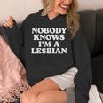 Nobody Knows I'm A Lesbian Gay Lgbtq ユーモア プライド 月 長袖tシャツ パーカー