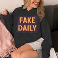 素晴らしいフェイクイットデイリーステートメントエンブレム。 パーカー