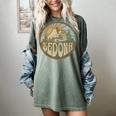 Sedona Arizona Nature Mountains Hiking Outdoors Women's Comfort Colors T-Shirt Berry