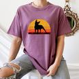 Boston Terrier Bostie Sunset Retro Dog Pet Mom Dad Women's Comfort Colors T-Shirt Moss
