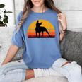 Boston Terrier Bostie Sunset Retro Dog Pet Mom Dad Women's Comfort Colors T-Shirt Blue Jean