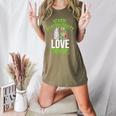 School Psychologists Love Brains Halloween Teacher Counselor Women&#x27;s Heather T-Shirt Heather Olive