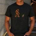 Boston Terrier Bigfoot Dog Walking Dog Mom Dad Kids Men's Casual T-Shirt Dark Grey