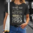 40 歳の誕生日、1986 年以来、クラシックカー、40 歳 Tシャツ 彼女への贈り物