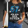 67 シックスセブン 6-7 Gen Alpha イタリアンブレインロットゲームミーム Tシャツ 彼女への贈り物
