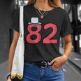 82歳の誕生日番号82 82歳の誕生日番号 Tシャツ 彼女への贈り物