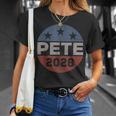 Retro Pete 2028 Pete Buttigieg Para Presidente 2028 Camiseta unisex Regalos para ella