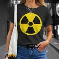 Símbolo De Peligro De Radiación Biohazard Nuclear Camiseta unisex Regalos para ella
