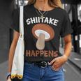 しいたけが起こる 菌類マッシュルーム Tシャツ 彼女への贈り物