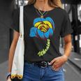 ウクライナ バラの花 旗 フリー ウクライナ応援 ウクライナ Tシャツ 彼女への贈り物