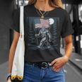 ビッグフット サスカッチ アメリカ国旗 愛国的 7月4日 アメリカ Tシャツ 彼女への贈り物
