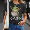 ラーメンを食べるカエルの麺 カワイイ 美的 日本アニメ Tシャツ 彼女への贈り物