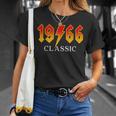 ヴィンテージ 1966 クラシック 60歳 60歳 誕生日 ロックレジェンド Tシャツ 彼女への贈り物