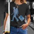 旅への冒険心を抱くシルエットデザイン 世界を巡る旅人たち Tシャツ 彼女への贈り物