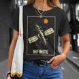 無限宇宙ステーション 衛星 宇宙 ヴィンテージ レトロ コスモス Infinitepacetationtar Tシャツ 彼女への贈り物