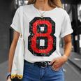 Número 8 Rojo Y Nero 8º Cumpleaños No8 Camiseta unisex Regalos para ella