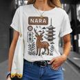 奈良 日本 鹿 日本語タイポグラフィ 漢字 自然 旅行 Tシャツ 彼女への贈り物