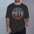 Retro Pete 2028 Pete Buttigieg Para Presidente 2028 Camiseta unisex Regalos para él