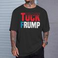 Tuck Frump 面白いアンチトランプデザイン。 Tシャツ 彼への贈り物