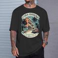 キューバ ハバナ レトロ 車 ヴィンテージ カリブ海のヤシの木 Tシャツ 彼への贈り物