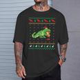サンタ T-Rex 食べるトナカイ恐竜 アグリークリスマスセーター Tシャツ 彼への贈り物
