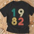 1982 デザイン レトロバースデーヴィンテージ 1982 Tシャツ 高齢者への贈り物