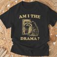 Am I The Drama Raccoon Unhinged Meme 陽気なアライグマのミーム Tシャツ 高齢者への贈り物