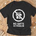 Un Noël Drôle Et Grincheux Pas De Cadeaux Pas De Problème T-Shirt Cadeaux pour les vieillards