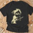 ギターロッカー ギタリスト 動物 パンク グランジ犬とマルチーズ Tシャツ 高齢者への贈り物