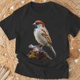 ギフト現実的なスズメ自然木鳥 Tシャツ 高齢者への贈り物