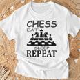 Chess Play チェス盤 チェスマット ギフトアイデア Tシャツ 高齢者への贈り物
