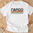 Fargo City レトロ ヴィンテージ ストライプ ギフトとお土産 Tシャツ 高齢者への贈り物